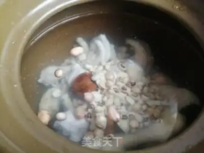 Make lentils, bean, chicken feet soup step 5