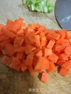 Make A simple version of Qi Po fried rice step 2