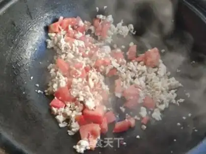 Make Cheese, pork, tomato, noodles step 4