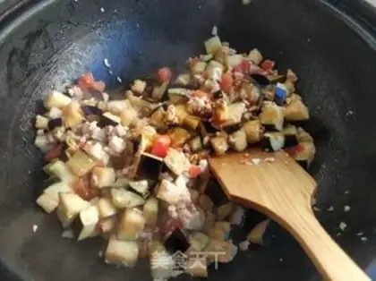Make Cheese, pork, tomato, noodles step 6