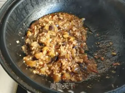 Make Cheese, pork, tomato, noodles step 8