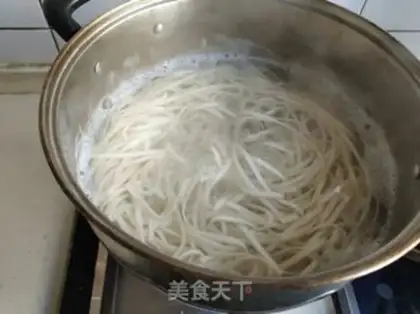 Make Cheese, pork, tomato, noodles step 10