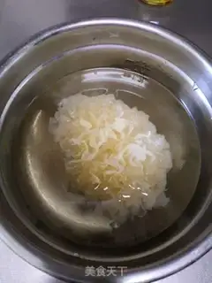 Make A silver ear of rice wine step 0