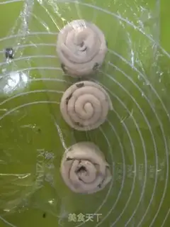 Make Onion omelette step 7