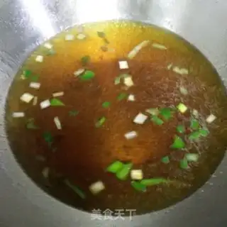 Make Shrimp spinach noodles step 1