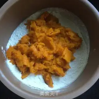 Make Pumpkin buns step 1