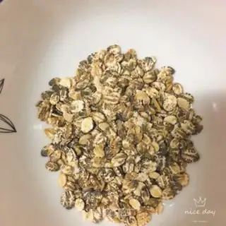 Make raisin pumpkin oatmeal step 0