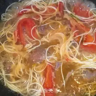 Make Tomato beef noodles step 6