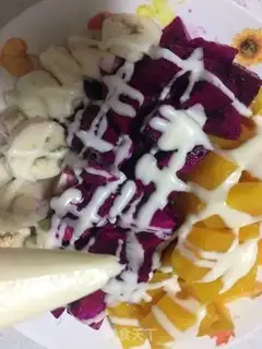 Make A salad sauce with fruit step 3