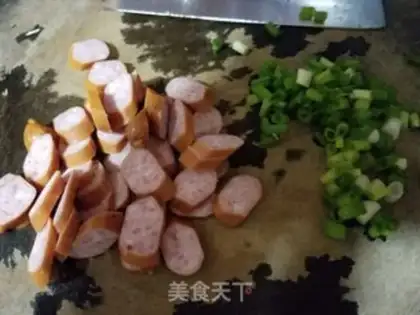 Make Big cabbage sausage noodles step 2