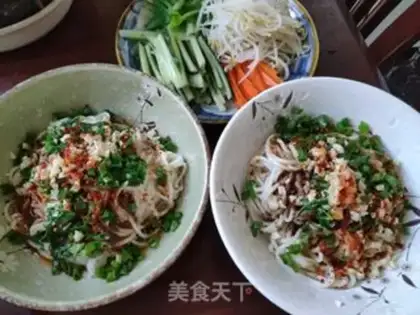 Make Hot spicy vegetable noodles step 5