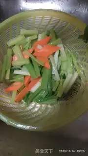 Make Shrimp and celery step 1