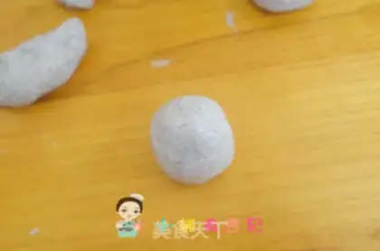 Make Smoky-coloured mushroom buns step 10