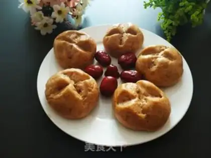 Make Red sugar, red dates, buns step 12