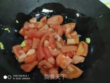Make Tomato fried eggs step 2