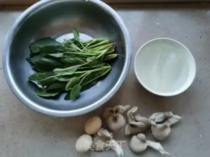 Make Spinach omelet soup step 0