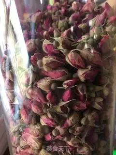 Make Rose sugar ginger tea step 0