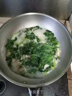 Make Spinach omelet soup step 6
