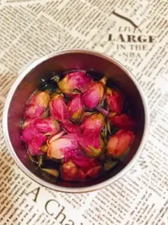 Make Rose sugar ginger tea step 4