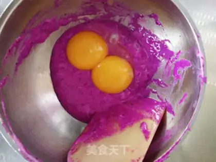 Make Flamingo muffin step 1