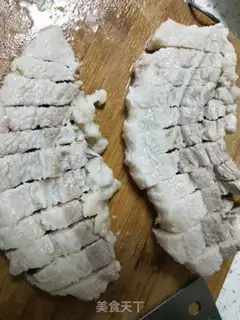 Make Red meat with quail eggs step 2