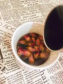 Make Rose sugar ginger tea step 6