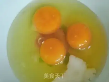 Make Fungus, egg-skin soup step 0