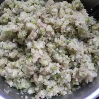 Make Roach pork dumplings step 4