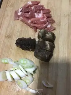 Make Maricuum mushroom noodles step 1