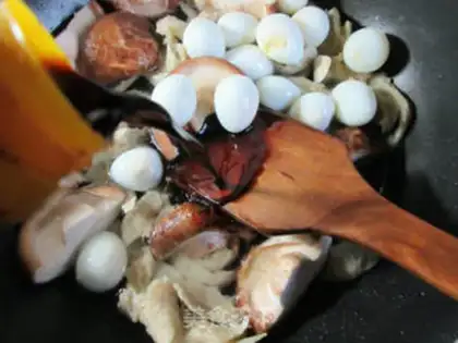 Make Quail eggs and mushrooms step 4