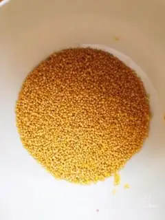 Make Little rice porridge with red dates step 1