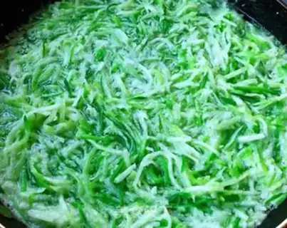 Make Japanese tofu shrimp soup step 1