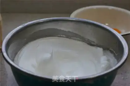 Make Fresh fruit box cake step 2