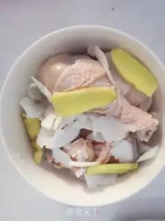 Make Coconut steamed chicken step 1