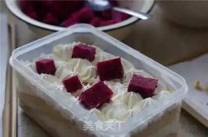 Make Fresh fruit box cake step 13