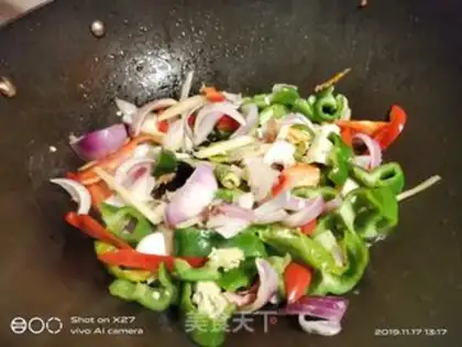 Make Pepper squid rolls step 1