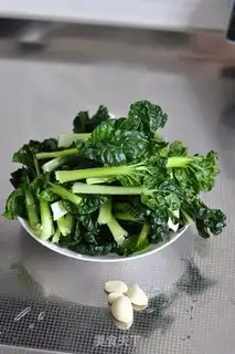 Make Garlic tart step 2