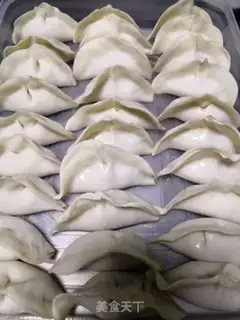 Make Celery pork dumplings step 7