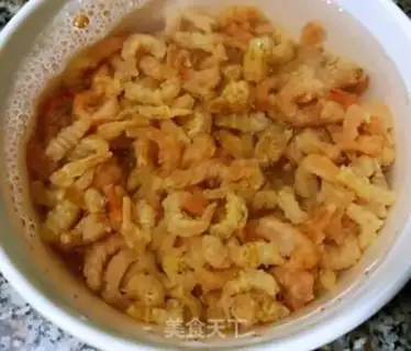Make Pork shrimp rice soup step 2