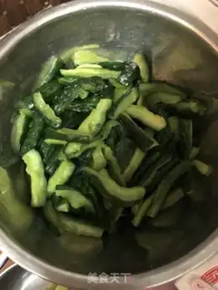 Make Pickle cucumber step 1