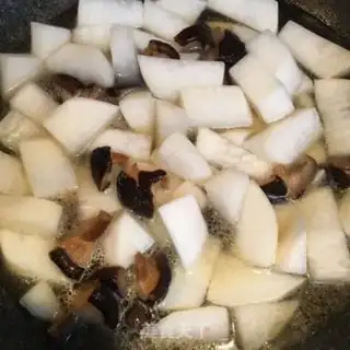 Make Mushroom burn radish step 3