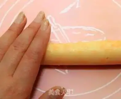 Make Five pink cheese cookies step 5