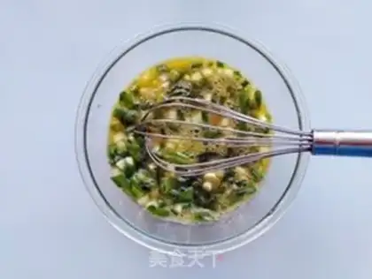 Make Crab mushrooms and fried eggs step 4