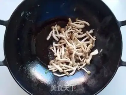 Make Crab mushrooms and fried eggs step 7