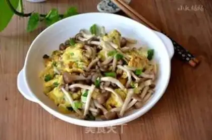 Make Crab mushrooms and fried eggs step 10