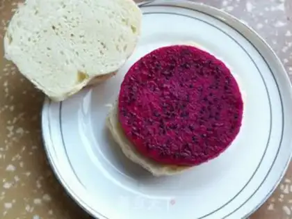 Make Flamingo eggburgers step 4