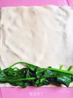 Make Spinach bean rolls step 3