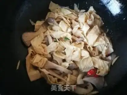 Make Pingos fried man-made meat step 6