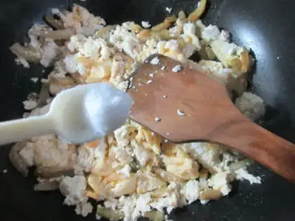 Make ♪ Squeeze the ducks and fry the tofu ♪ step 5