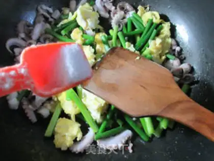 Make Garlic eggs in the open step 10